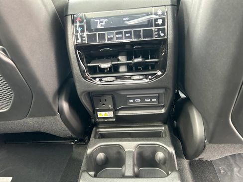 New 2026 Jeep Grand Cherokee L Limited AWD/4WD image 37