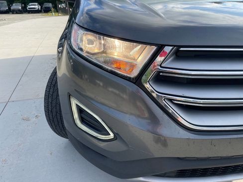 Used 2017 Ford Edge Titanium FWD image 7