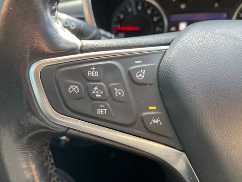 Used 2021 Chevrolet Equinox Premier image 17