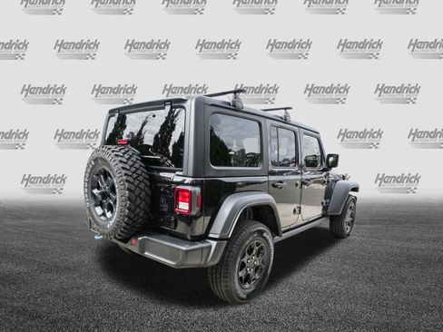 Used 2023 Jeep Wrangler Unlimited w/ Convenience Group AWD/4WD image 10
