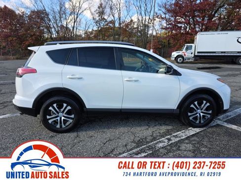 Used 2018 Toyota RAV4 LE w/ All Weather Liner Package image 6