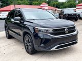 Used 2022 Volkswagen Taos S image 2