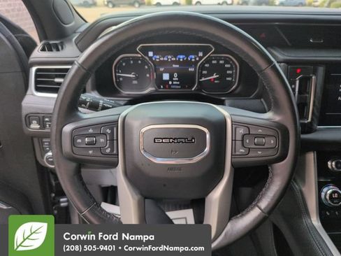 Used 2021 GMC Yukon XL Denali w/ Denali Premium Package AWD/4WD image 14