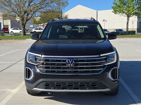 Used 2025 Volkswagen Atlas SE image 10