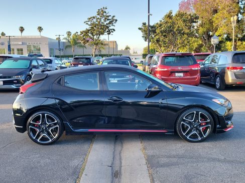 Certified 2022 Hyundai Veloster N FWD image 5