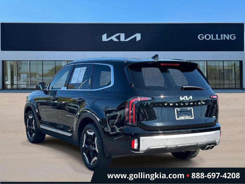 Certified 2024 Kia Telluride EX w/ EX Captain's Chair Package AWD/4WD image 4