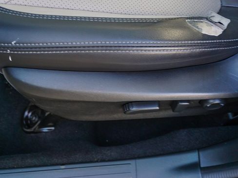 Certified 2023 Subaru Forester Limited image 19