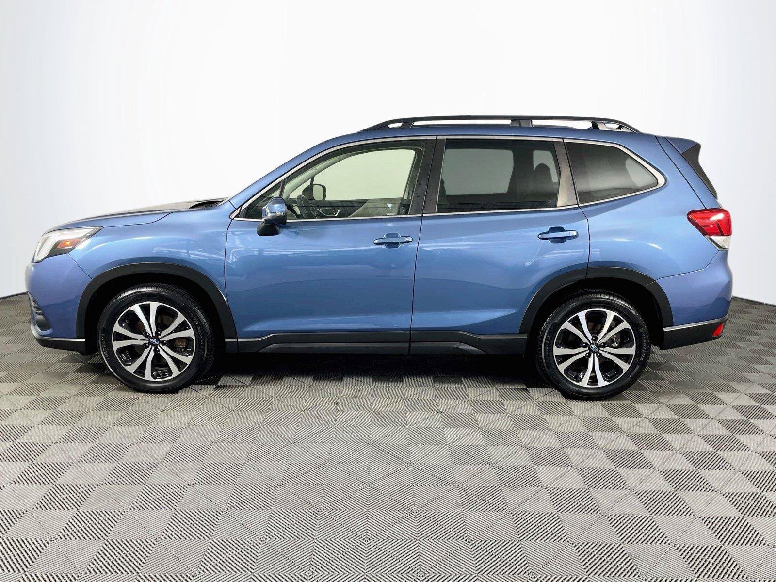 Certified 2023 Subaru Forester Limited AWD/4WD image 4