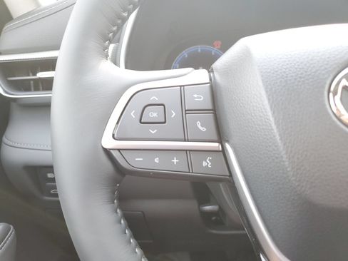 New 2026 Toyota Highlander Platinum AWD/4WD image 23