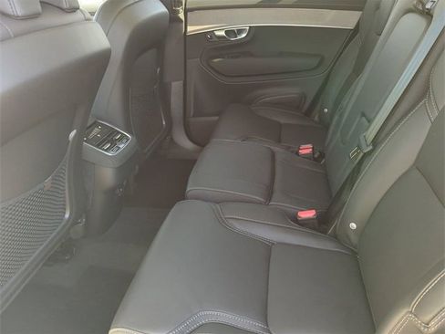 New 2025 Volvo XC90 B6 Ultra w/ Protection Package Premier image 19
