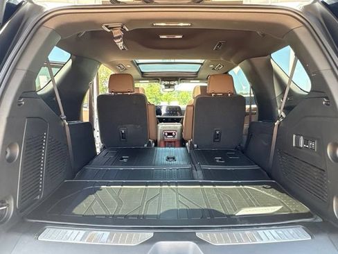 New 2026 Chevrolet Tahoe High Country w/ Sun And Tow Package AWD/4WD image 36