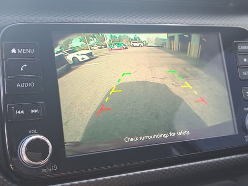 Certified 2021 Nissan Kicks SV FWD image 27