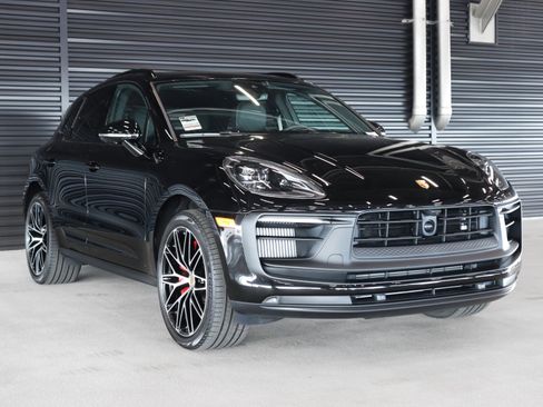 Used 2025 Porsche Macan GTS image 7