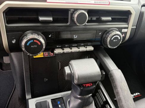 Certified 2024 Toyota Tacoma TRD Off-Road w/ TRD Off Road Upgrade Package AWD/4WD image 27