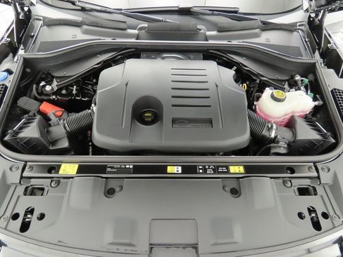 New 2026 Land Rover Range Rover SE image 29