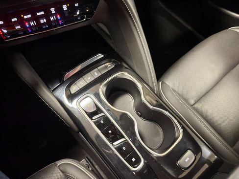 Used 2023 Buick Envision Essence image 49