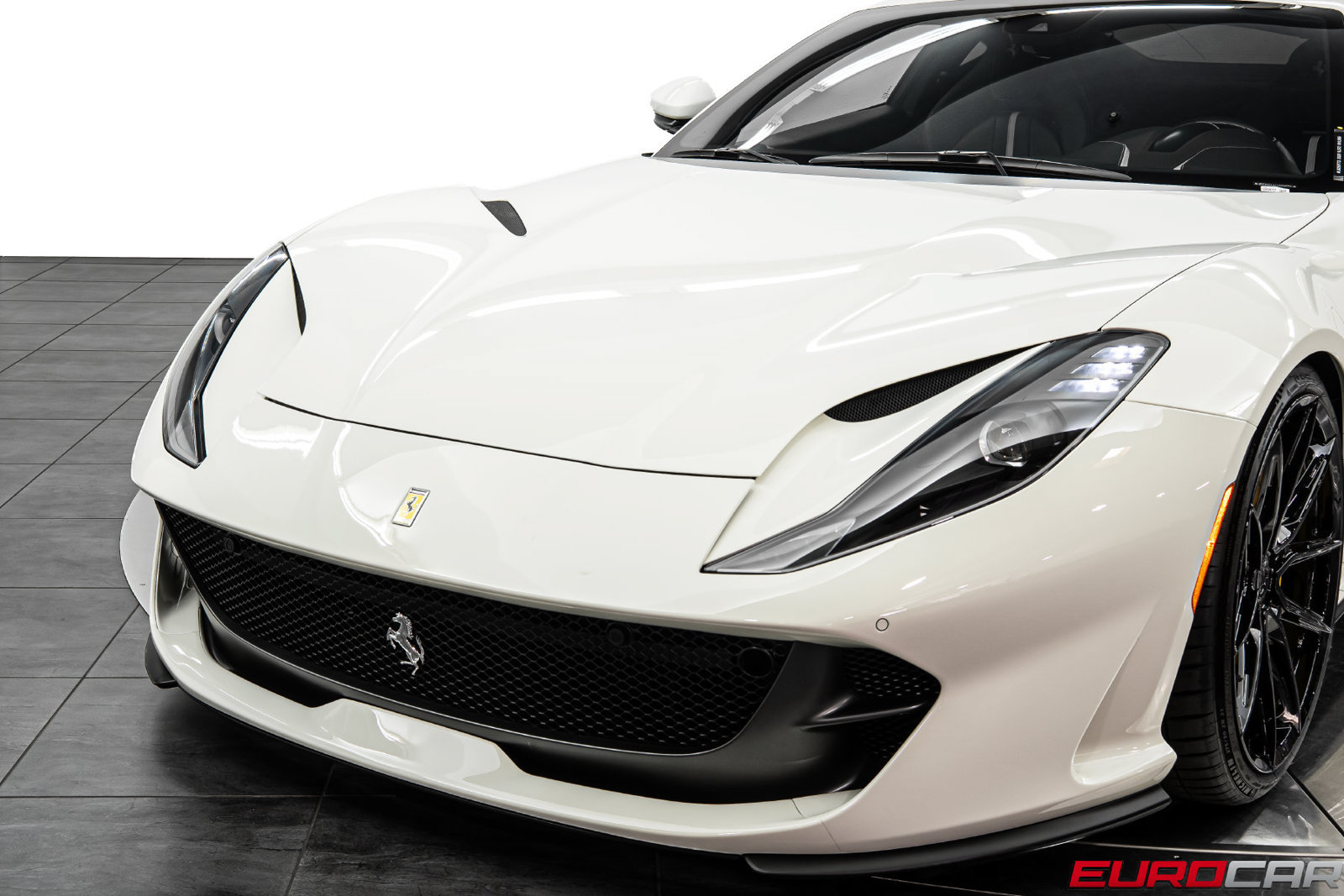 Used 2020 Ferrari 812 Superfast RWD image 13