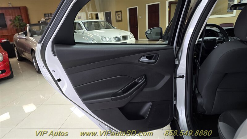 Used 2014 Ford Focus SE FWD image 13