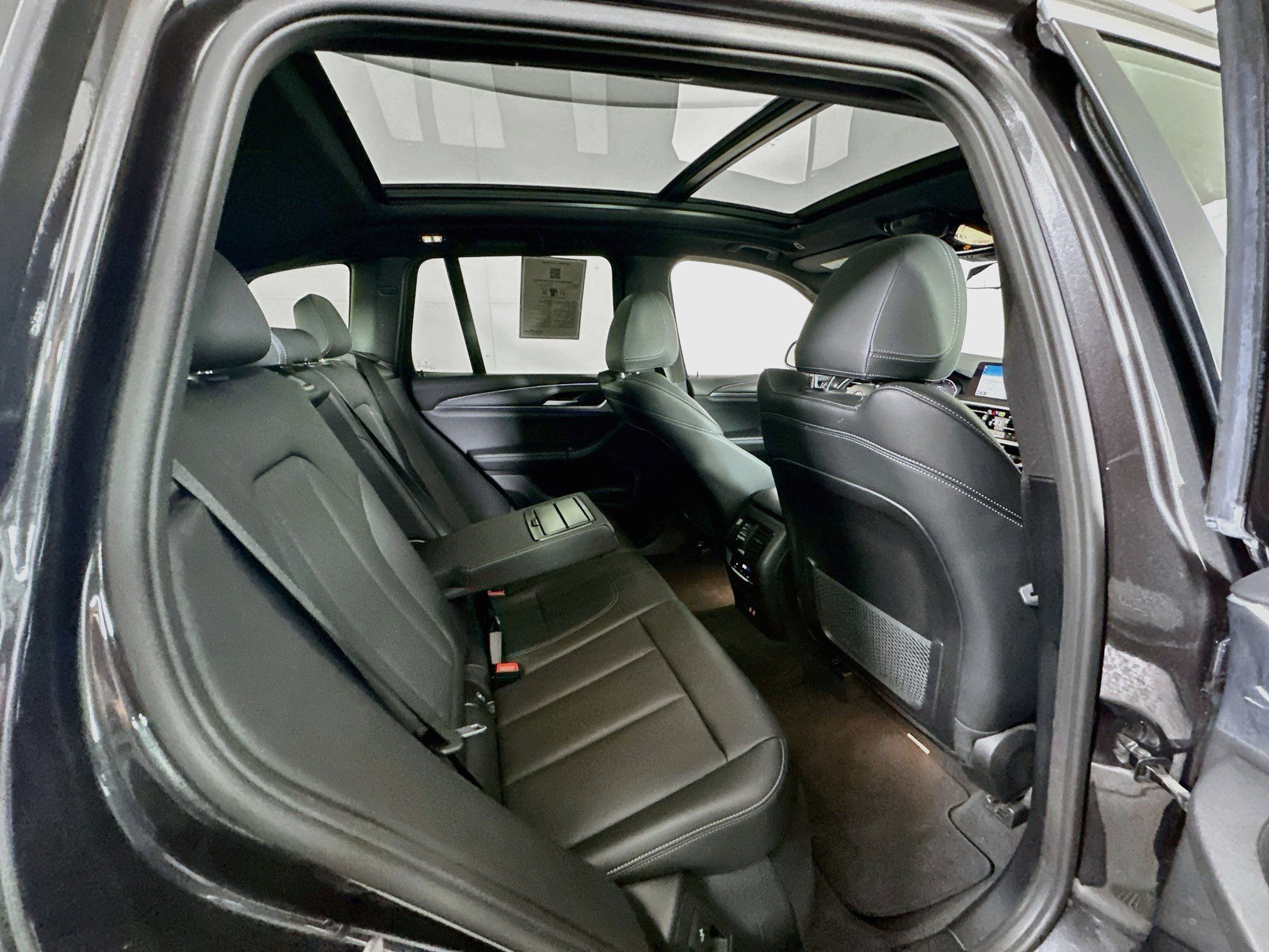Used 2024 BMW X3 xDrive30i AWD/4WD image 31