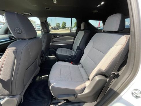 Used 2026 Chevrolet Traverse LT w/ LPO, Floor Liner Package FWD image 18