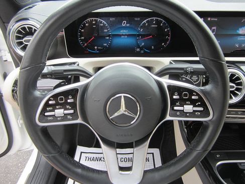 Used 2020 Mercedes-Benz CLA 250 image 31