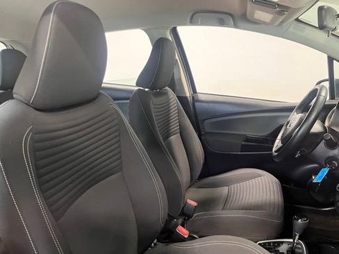 Used 2015 Toyota Yaris SE image 10