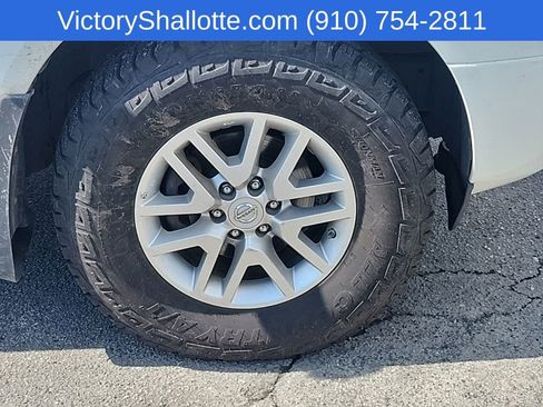 Used 2019 Nissan Frontier SV image 24