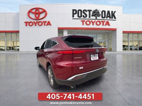 Used 2024 Toyota Venza Limited AWD/4WD image 11