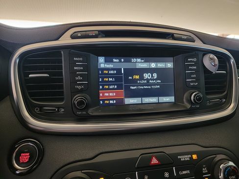 Used 2018 Kia Sorento EX AWD/4WD image 13