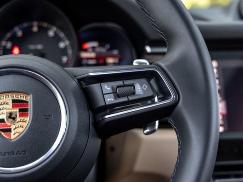 Certified 2026 Porsche Macan AWD/4WD image 31