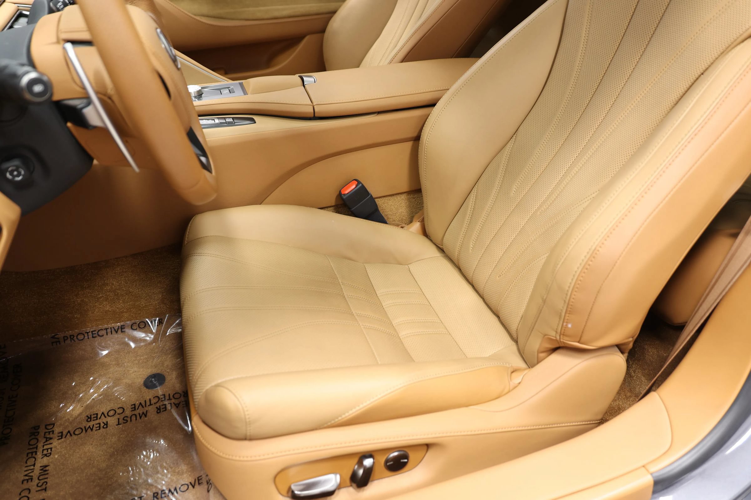 Used 2025 Lexus LC 500 Coupe w/ Touring Package RWD image 19
