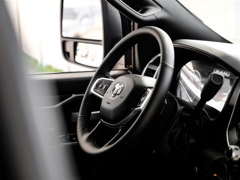 Used 2024 RAM 2500 Big Horn w/ Night Edition image 11