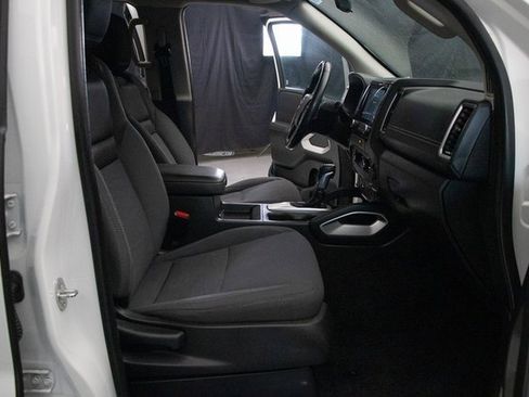 Used 2022 Nissan Frontier SV image 17