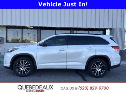 Used 2017 Toyota Highlander SE