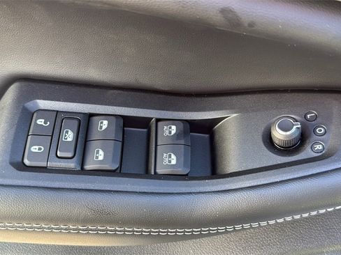 New 2025 Jeep Grand Cherokee Limited image 17