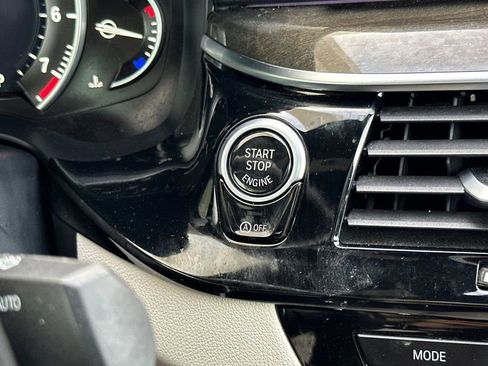 Used 2018 BMW 540i w/ M Sport Package image 25