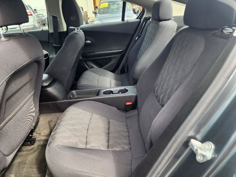Used 2012 Chevrolet Volt FWD image 18