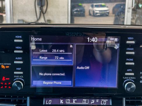 Used 2024 Toyota Sienna XLE FWD image 14