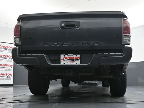 Used 2021 Toyota Tacoma Limited w/ Nightshade Package AWD/4WD image 40