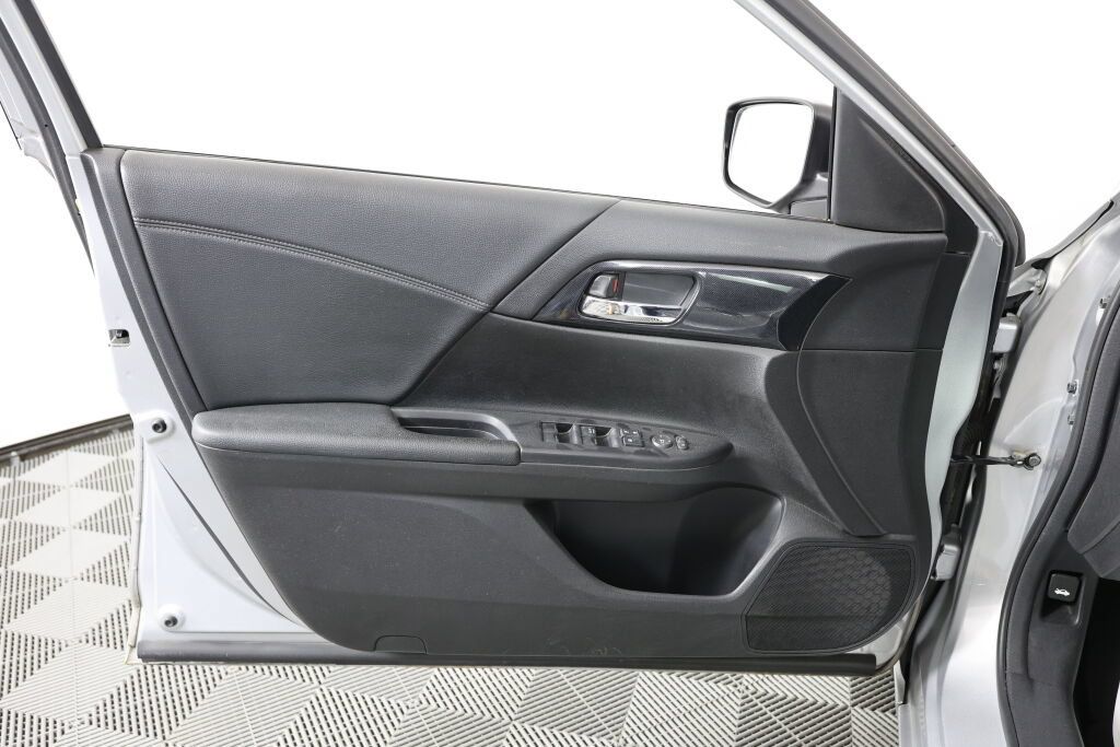 Used 2013 Honda Accord Sport image 12
