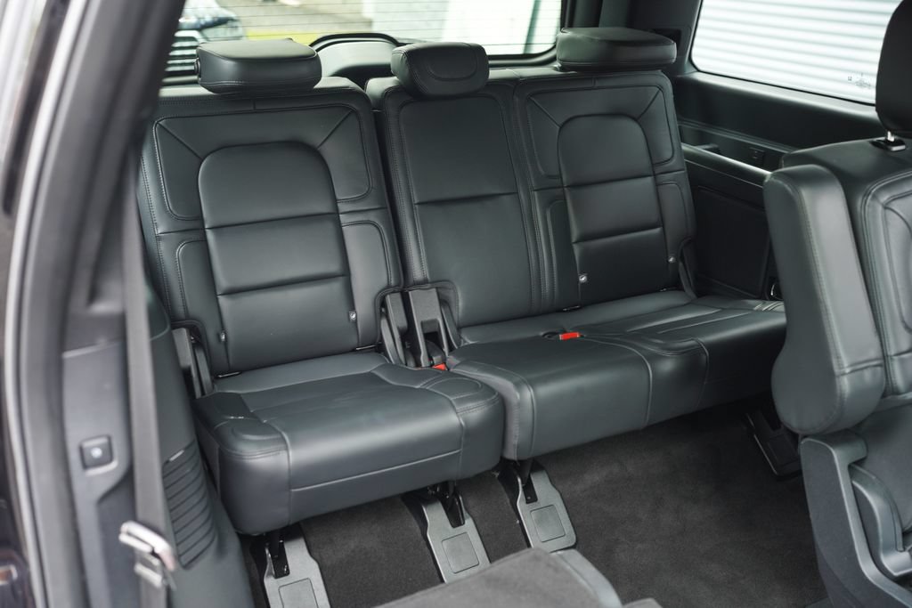 Used 2023 Lincoln Navigator Reserve RWD image 29