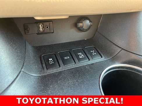 Used 2016 Toyota Highlander Limited Platinum image 29