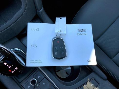 Used 2021 Cadillac XT5 Premium Luxury image 12