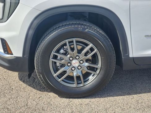Used 2025 GMC Acadia Elevation FWD image 12