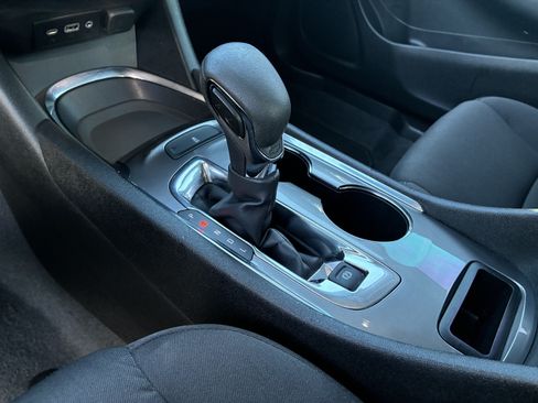 Used 2023 Chevrolet Malibu LT FWD image 21
