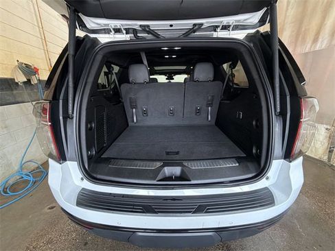 Certified 2023 Chevrolet Suburban RST image 26