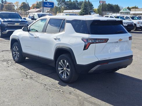 New 2026 Chevrolet Equinox LT w/ Convenience Package II image 3