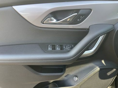 Used 2021 Chevrolet Blazer LT FWD image 8