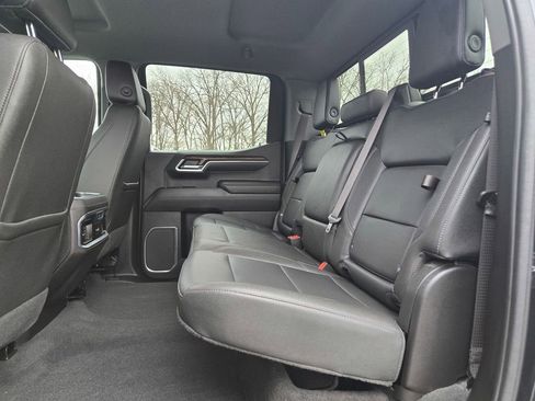 Used 2022 GMC Sierra 1500 SLT w/ SLT Convenience Package AWD/4WD image 25