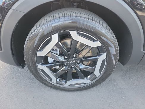 Used 2025 Kia Telluride S AWD/4WD image 32